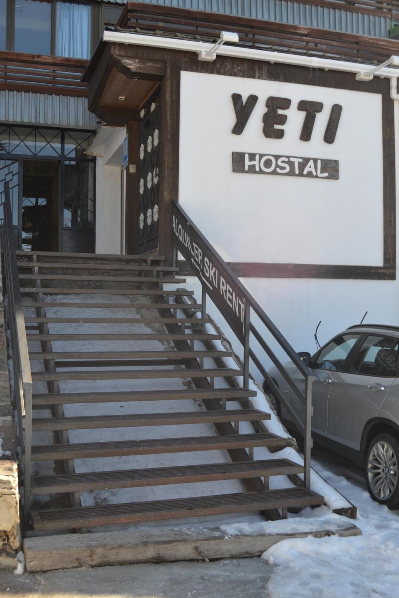 Hostal Yeti Sierra Nevada Exterior photo